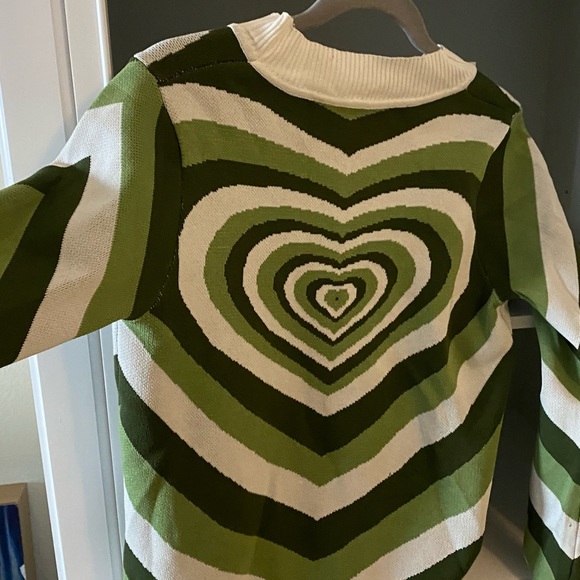 Girls large sweater like new - Picture 2 of 2